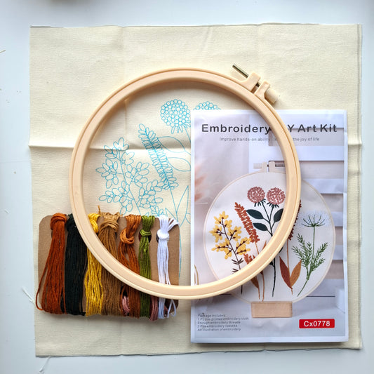 Kit de broderie - Fleurs oranges