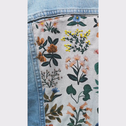 La veste en jeans - Le jardin