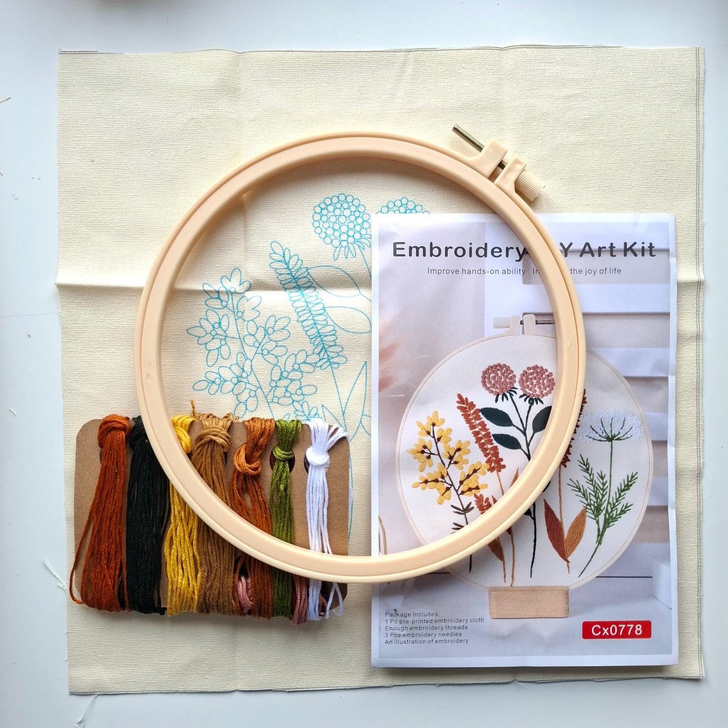 Kit de broderie - Fleurs oranges